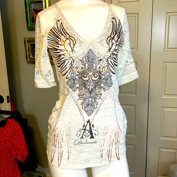 NWT Medium Buckle Angels & Diamonds Blouse Box AA - Picture 1 of 8